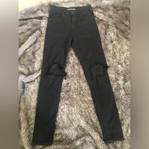Women's Black Distressed Jeans
